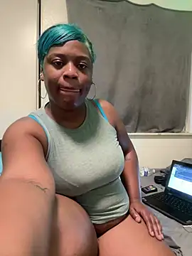 Snapshot of Prettynthick12 chatting on June 23, 2026, 8:56 am Prettynthick12 online show from June 23, 2026, 8:56 am