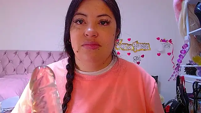 lanaqueen699 online show from July 8, 2026, 12:20 pm
