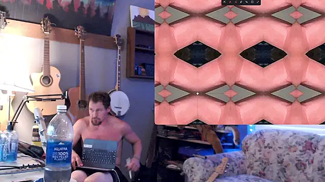 Snapshot of itsjameswebbscope chatting on July 7, 2026, 12:57 am itsjameswebbscope online show from July 7, 2026, 12:57 am
