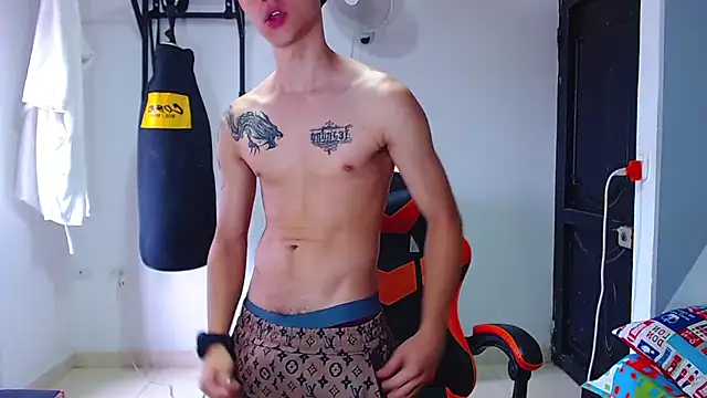 ADAM HOT online show from June 26, 2026, 1:59 pm