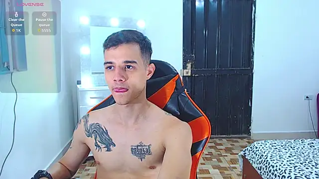 ADAM HOT online show from July 15, 2026, 9:20 pm