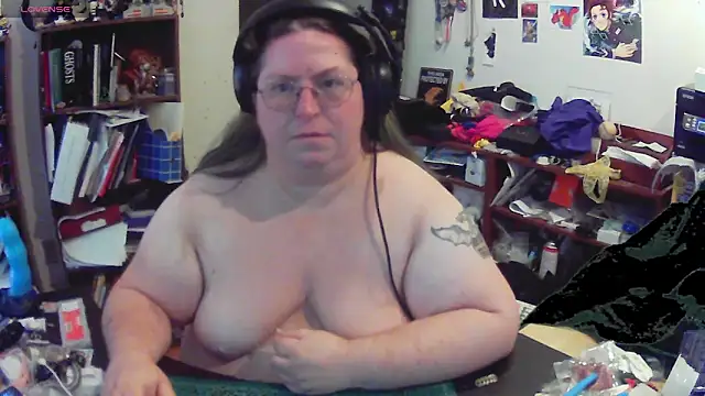 ShibariTurtleDuck online show from May 29, 2026, 1:53 pm