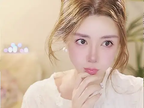 Qiaoqiao  online show from June 21, 2026, 5:26 pm
