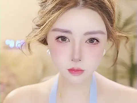 Qiaoqiao  online show from June 26, 2026, 3:49 pm
