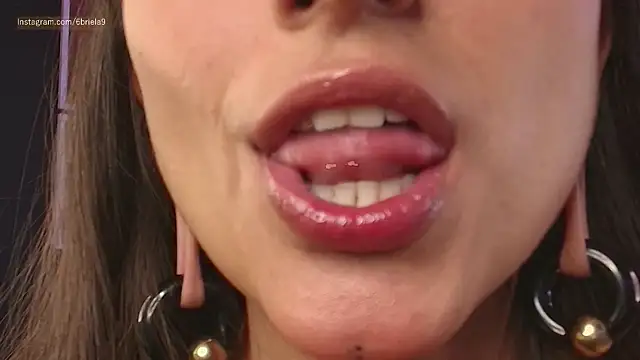 6Briela9  online show from July 3, 2026, 7:09 pm