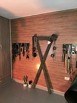 Snapshot of yey_bdsm chatting on June 10, 2026, 3:33 pm yey bdsm online show from June 10, 2026, 3:33 pm