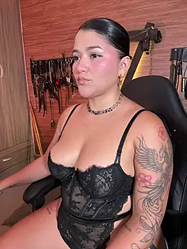 Snapshot of yey_bdsm chatting on July 23, 2026, 4:27 pm yey bdsm online show from July 23, 2026, 4:27 pm