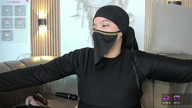 malak nanyy online show from May 31, 2026, 12:08 am