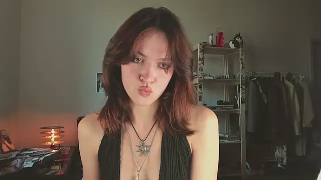 Niky  Jess online show from May 23, 2026, 1:37 pm