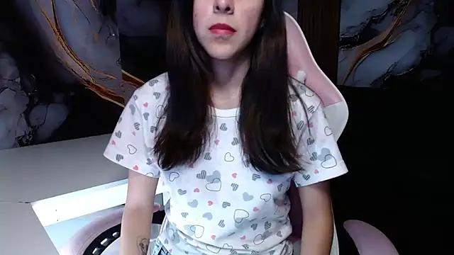 ling ling24 online show from June 4, 2026, 4:07 am