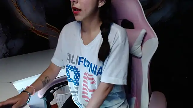 ling ling24 online show from June 5, 2026, 6:52 am