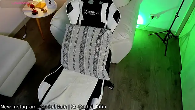 dafboy1 online show from August 3, 2026, 1:16 pm