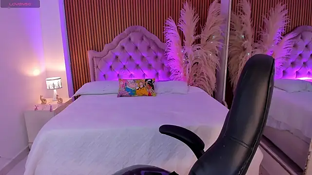 CamilaHarperr  online show from July 21, 2026, 9:39 pm