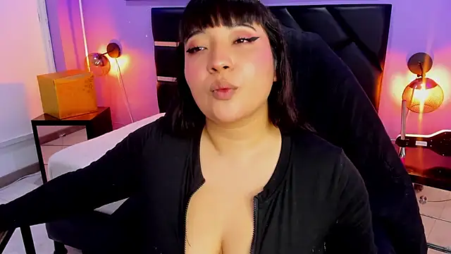 Emma monserrat online show from July 21, 2026, 11:34 am