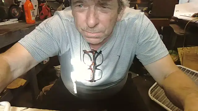 llovetoshowoff online show from July 15, 2026, 10:37 pm