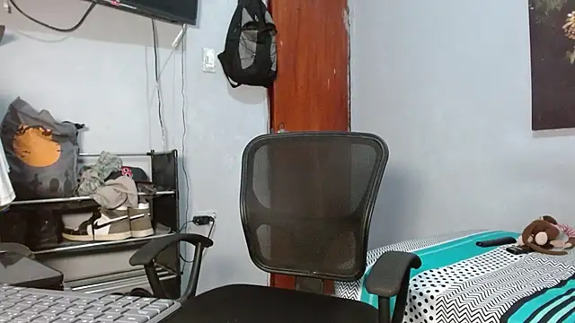 Lovebeng  online show from June 14, 2026, 3:52 am