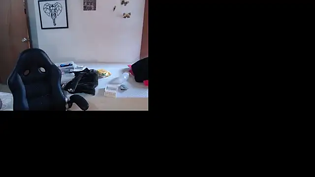 mykaelahoney online show from June 10, 2026, 5:12 pm