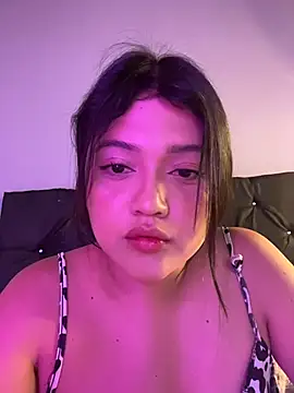 alisson carolina73 online show from July 3, 2026, 3:46 am