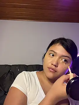alisson carolina73 online show from July 10, 2026, 3:11 am