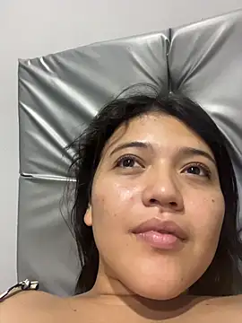 alisson carolina73 online show from July 17, 2026, 1:34 am