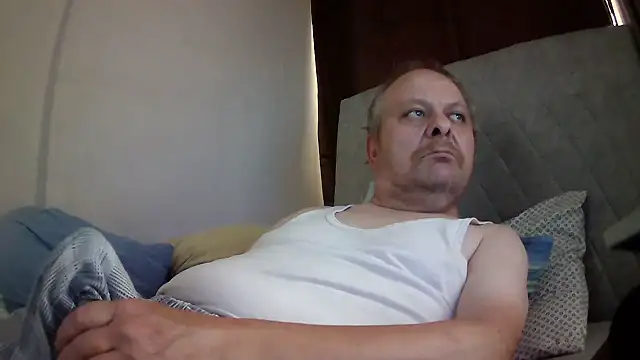 amylrmm1903 online show from July 26, 2026, 12:12 pm