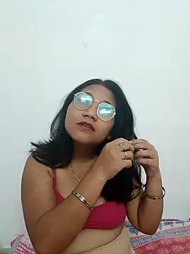 Snapshot of Cuterinki chatting on May 9, 2026, 8:03 pm Cuterinki online show from May 9, 2026, 8:03 pm