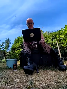 biffboff123 online show from July 30, 2026, 1:32 pm