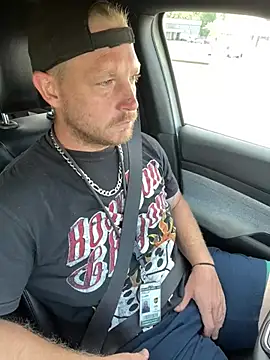 Mcpussypounder211 online show from July 22, 2026, 1:58 pm