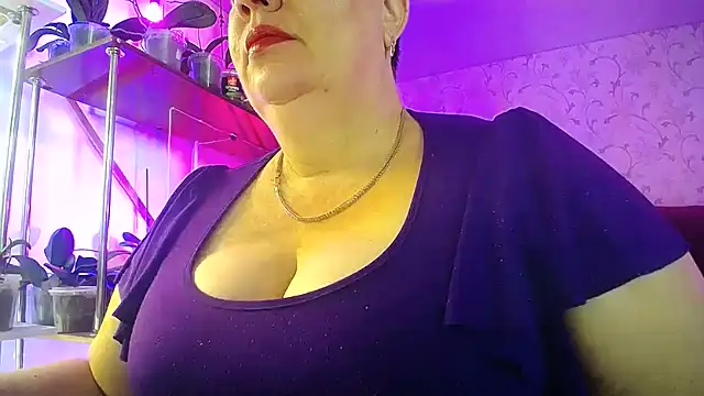  Sweet Woman online show from June 18, 2026, 5:08 am