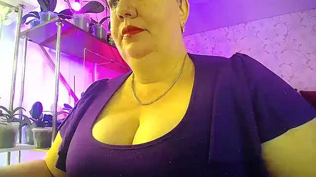  Sweet Woman online show from June 19, 2026, 7:23 am