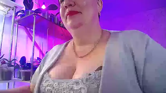  Sweet Woman online show from June 20, 2026, 7:55 am