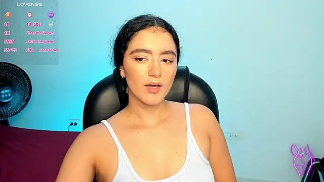 Snapshot of Adhara-zanne chatting on July 1, 2026, 9:11 am Adhara-zanne online show from July 1, 2026, 9:11 am