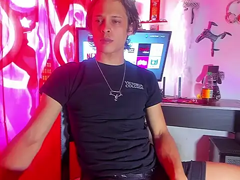 LilOwen  online show from June 12, 2026, 8:30 pm