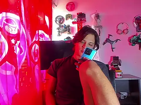 LilOwen  online show from June 14, 2026, 5:37 pm