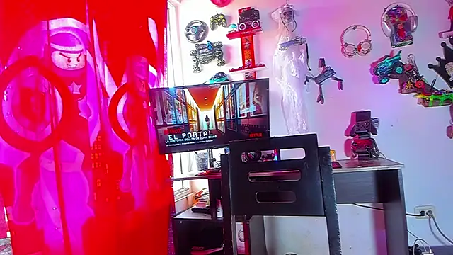 LilOwen  online show from June 22, 2026, 4:59 pm
