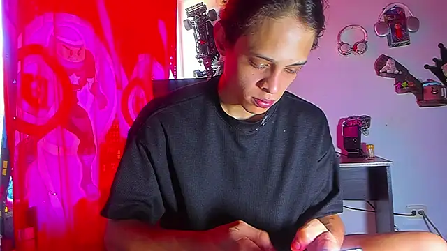LilOwen  online show from June 28, 2026, 4:46 pm