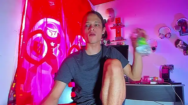 LilOwen  online show from June 29, 2026, 5:24 pm