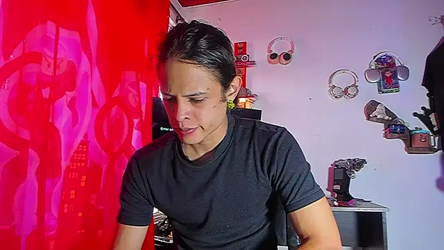 LilOwen  online show from July 12, 2026, 5:48 pm