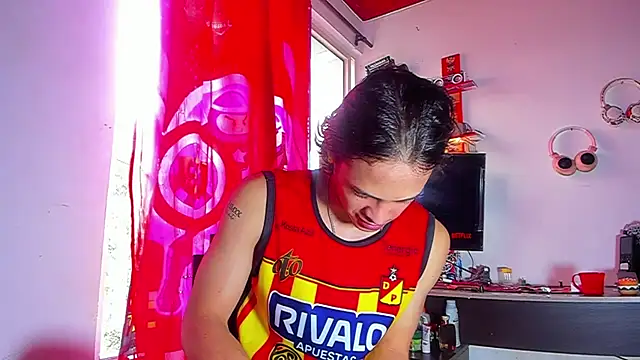 LilOwen  online show from July 19, 2026, 4:11 pm