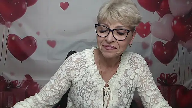 Snapshot of EllaBonito chatting on July 9, 2026, 5:44 am EllaBonito online show from July 9, 2026, 5:44 am