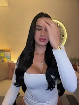 SarahhSmitth1 online show from June 27, 2026, 12:37 am