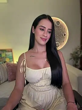 SarahhSmitth1 online show from July 6, 2026, 11:07 pm