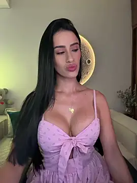 SarahhSmitth1 online show from July 28, 2026, 10:09 pm