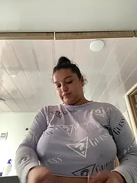 Laurenkenner  online show from July 24, 2026, 7:23 pm