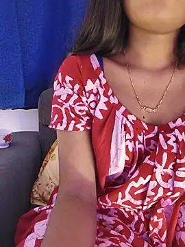yhona darling online show from May 24, 2026, 1:21 am