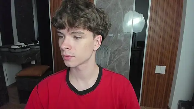 Snapshot of calvin_love_you chatting on June 20, 2026, 5:05 pm calvin love you online show from June 20, 2026, 5:05 pm
