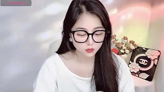 Lydia 170 online show from June 15, 2026, 8:22 pm