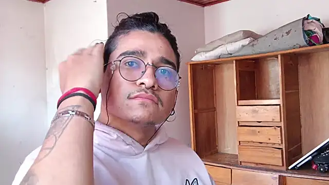   JaviJavi online show from July 13, 2026, 2:31 pm
