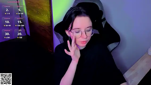 Nora Failure online show from June 14, 2026, 10:01 pm