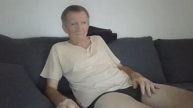 naturiste974 online show from June 24, 2026, 3:00 pm